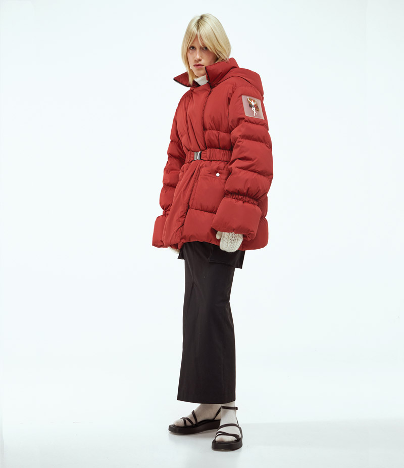 Puffer jacket with 2024 fur hood red